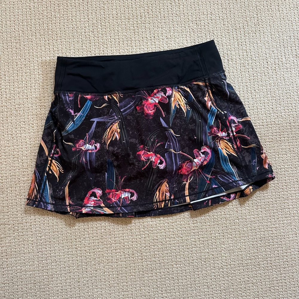 Lululemon Floral Patterned Skirt with Black Waistband